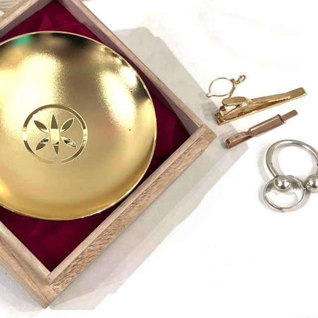 シルバーアクセサリー、金杯、10金、18金装飾品等お買取り